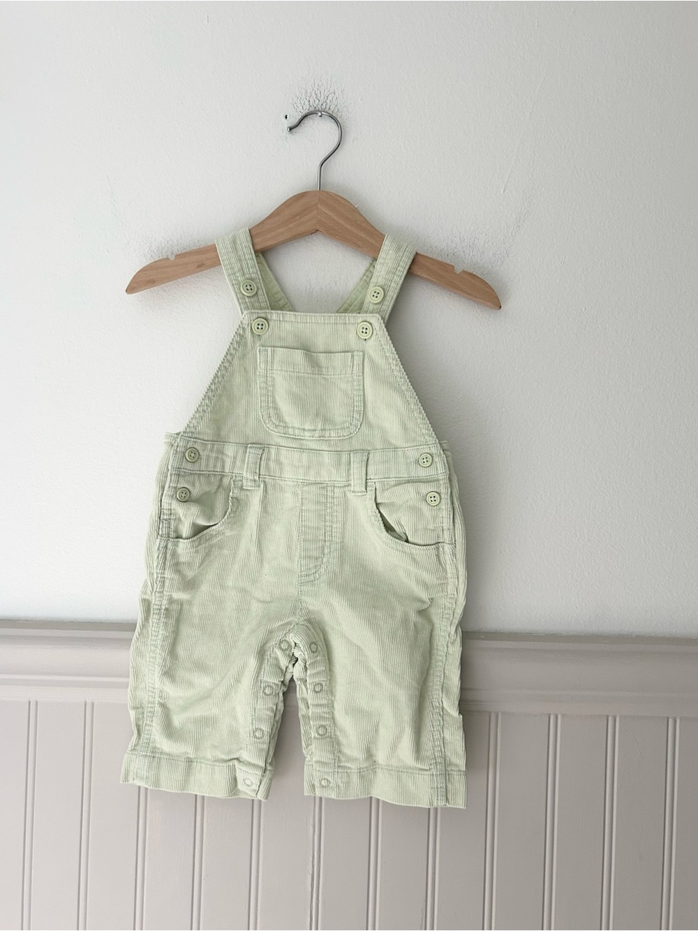 Gymboree 0–3M Pale Green Corduroy Baby Overalls Snap Closure